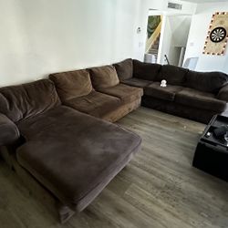 (FREE) Couch