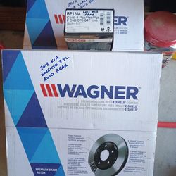 Kia Sorento Rear Rotors and Brake Pads NIB