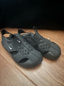 Nike water shoes
