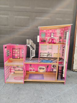 KidKraft uptown Dollhouse