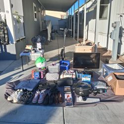 Yard Sale 8am-2pm today 10/24