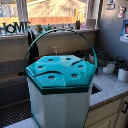 Vintage Eagle 6 Skein Yarn Organizer 