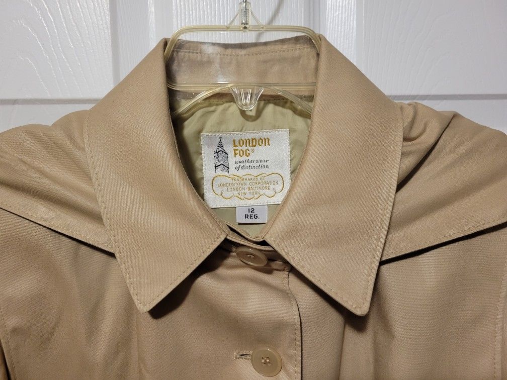 London Fog Weatherwear of Distinction Rain Coat Size 12