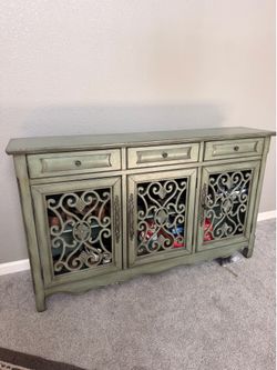 Console cabinet