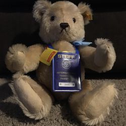 Vintage 1985 Steiff International Passport Teddy Bear