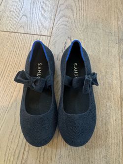 Girl’s shoes