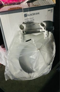 TOILET SEATS. SEVERAL about (7) SOME New $25.00. SOME Used $20.00