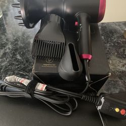 Wavytalk Hair Dryer With Diffuser  NEW