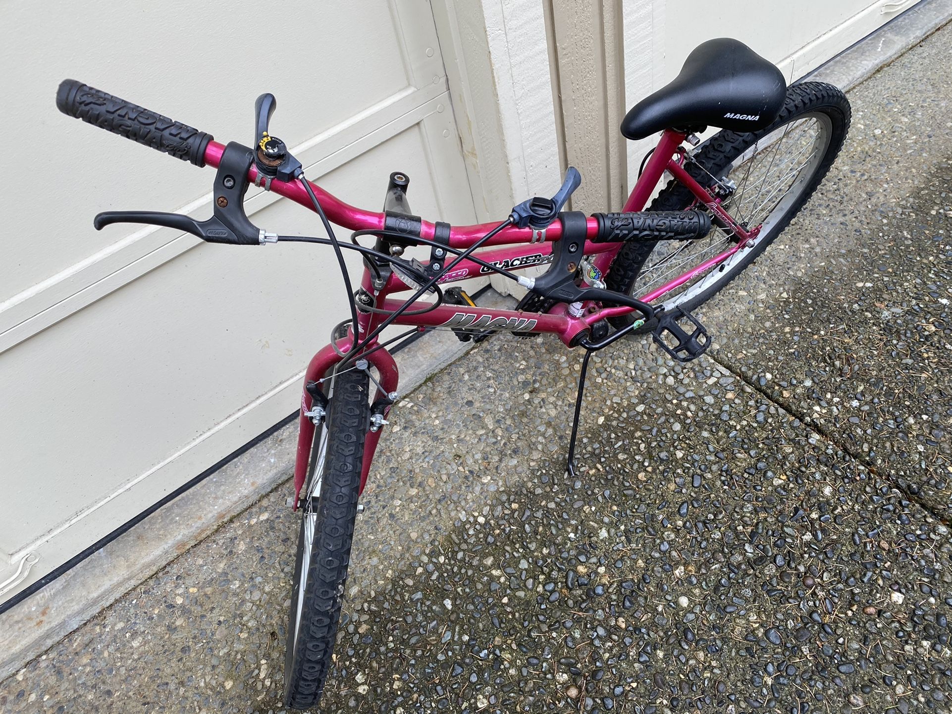 24” Magna Glacier Point 15 speed Mountain Bike