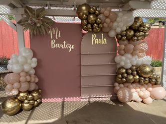 Balloon backdrop/Balloon Garland