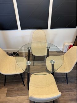 Glass round table