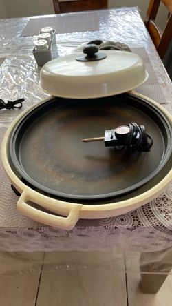 Electric skillet
