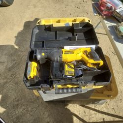 DEWALT
20V MAX Lithium-lon Cordless
Reciprocating Saw with
POWERSTACK 1.7 Ah Battery
Pack and Charger
