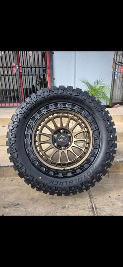 20" LOCK Mojave rims w/ 33" MT tires