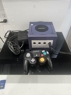 Nintendo GameCube Console Bundle - Indigo (Purple)