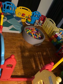 Dwinguler Castle playpen