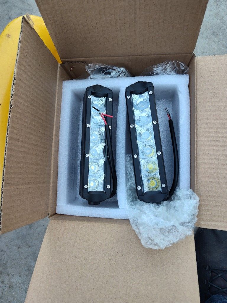 Juego De Luces En Buenas Condiciones Están Nuevas A $10 El Par