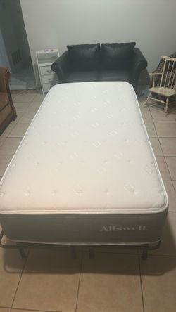 Twin mattress
