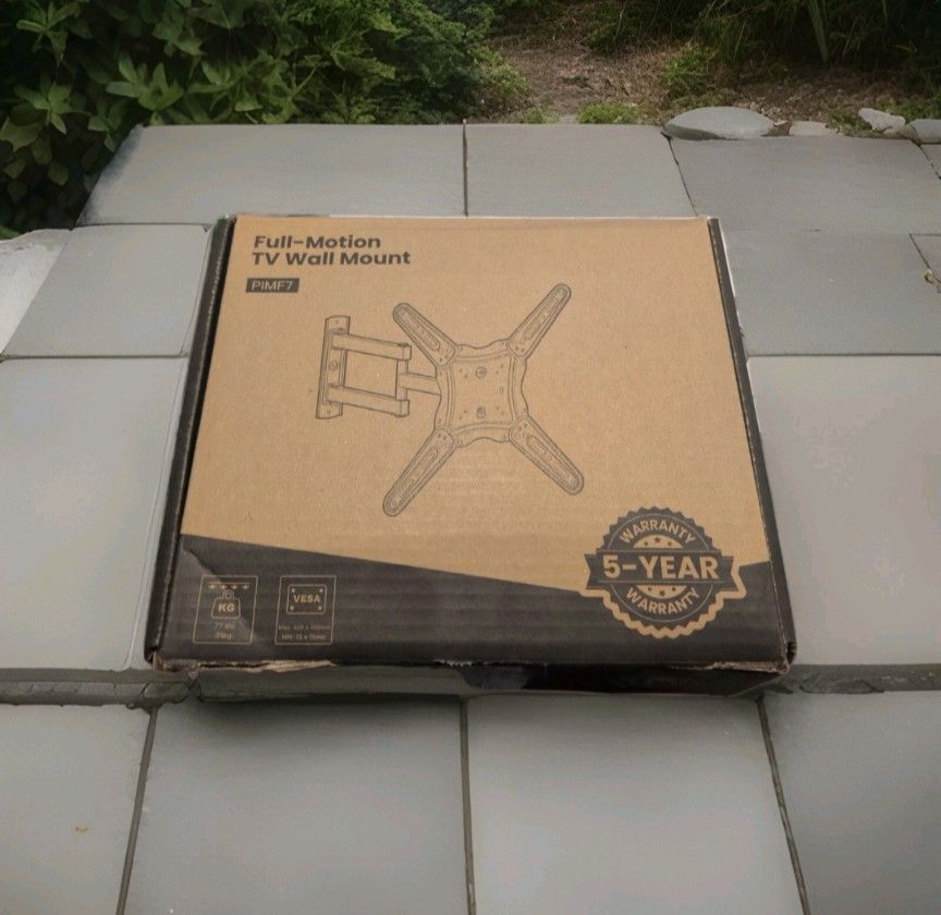 Full Motion TV Wall Mount for 26-60 Inch Flat or Curved TV up to 77 Lbs