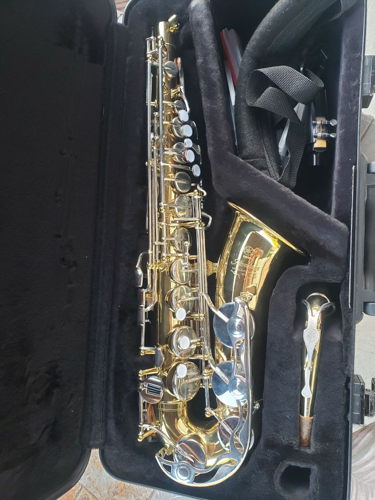 Yamaha AS-200 Alto Saxophone