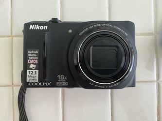 nikon coolpix camera