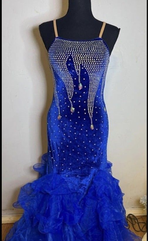 GORGEOUS SPECIAL OCCASION DRESS-Small