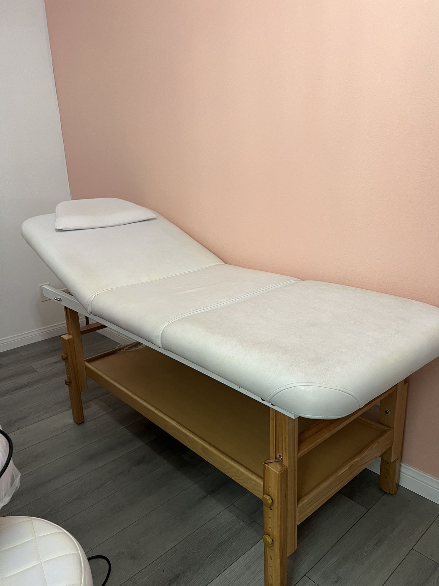 Massage Bed White