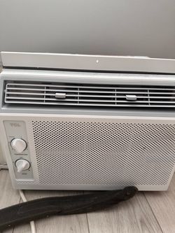 TCL 5,000 BTU Window Air Conditioner AC – Works Great.