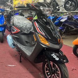 Brand New Razor 200cc Gas Scooter