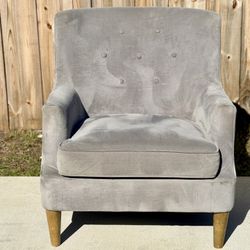  🪑 Modern Gray Accent Chair – Great Condition