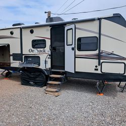2014 Keystone Outback Dual Axle " Couples Camper"