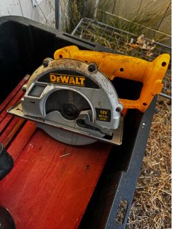 Dewalt circular saw. No battery!