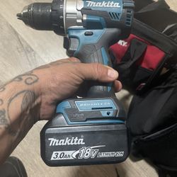 Makita 3.0 Ah 18v Drill
