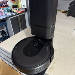 Roomba i7