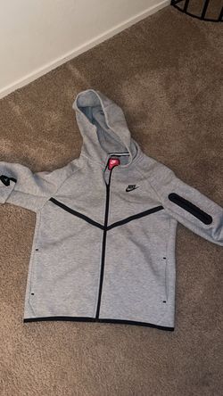Grey Nike tech