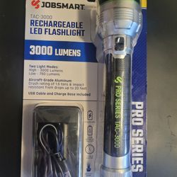 JobSmart 3000Lumen L.E.D flashlight 🔦 