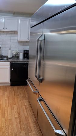 GE Monogram Refrigerator And Stove Package