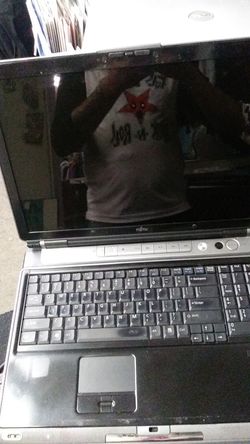 Fujitsu lap top no power supply for parts