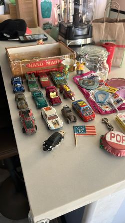 Cigar Box w/ Vintage Hot Wheels, Matchbox