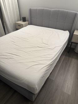 Queen Upholstered Bed Frame w/ Headboard