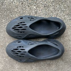 Yeezy Foam Runners 