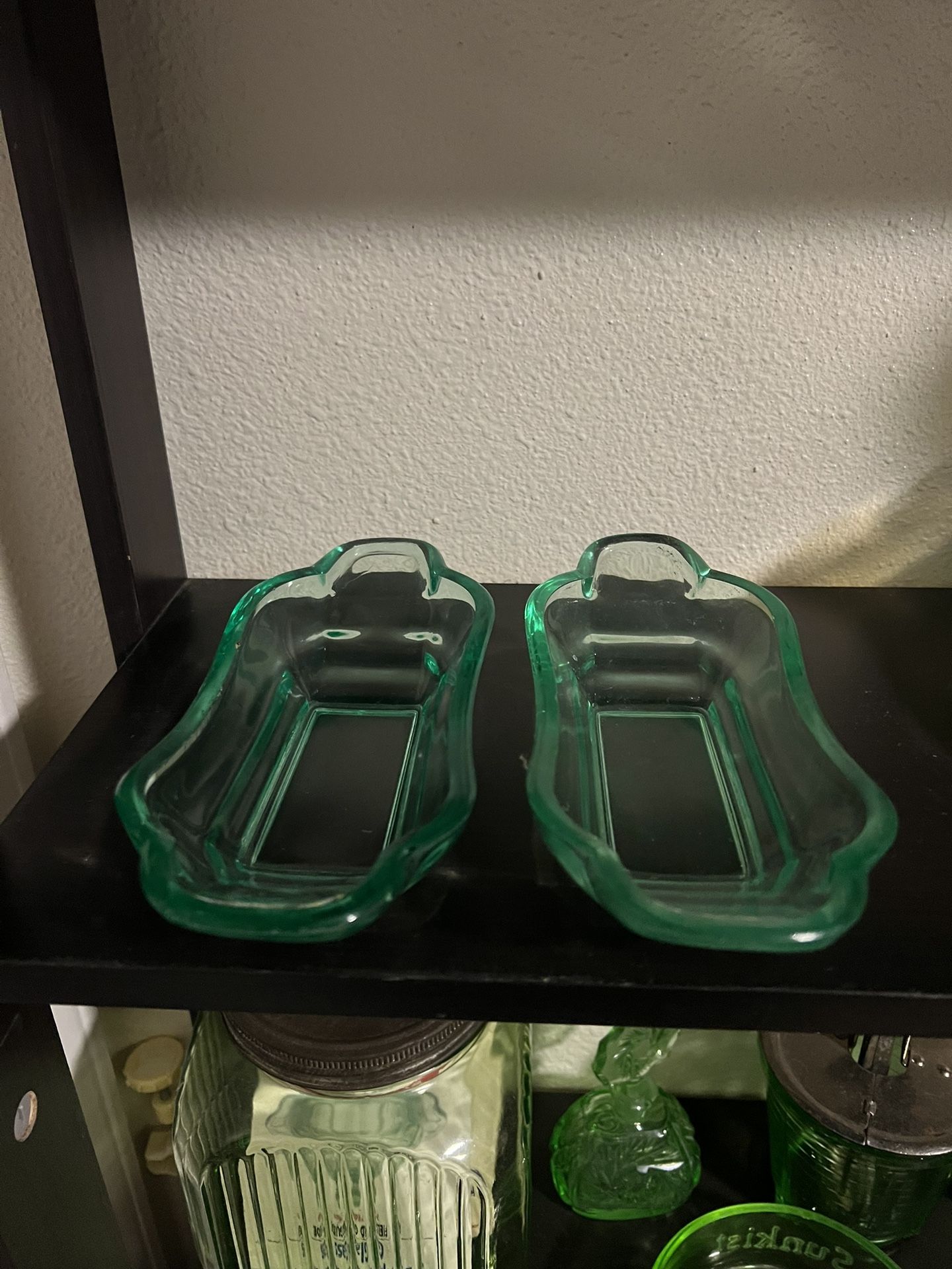 Pair Of Vintage Banana Split Uranium Dish.