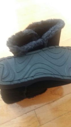 Very comfortable black boot size 7 in women