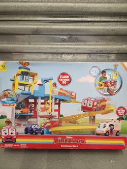 Disney Junior Firebuds Headquarters Playset