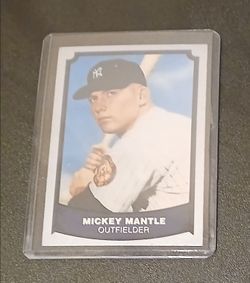 1988 Mickey Mantle card in a hard protective case. $10