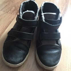 Boys Boots UGGS Size 11