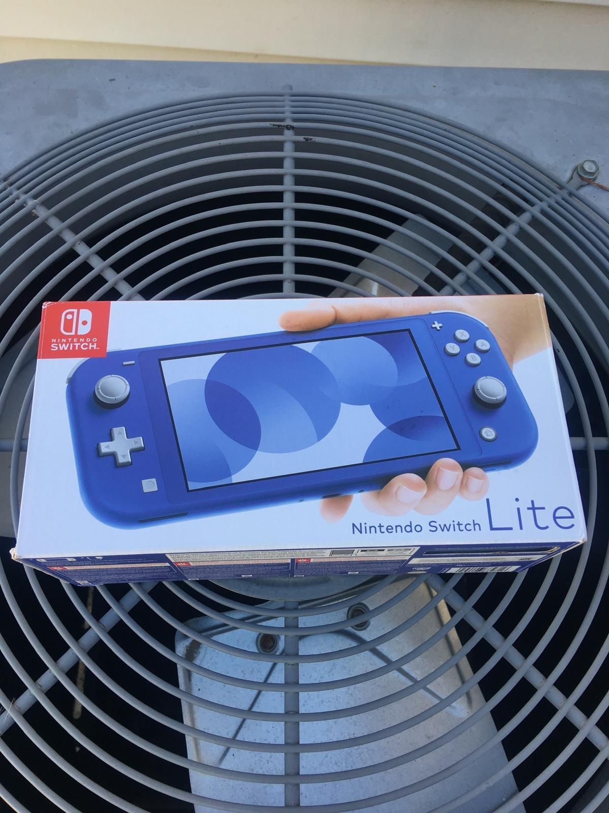 NINTENDO SWITCH LITE