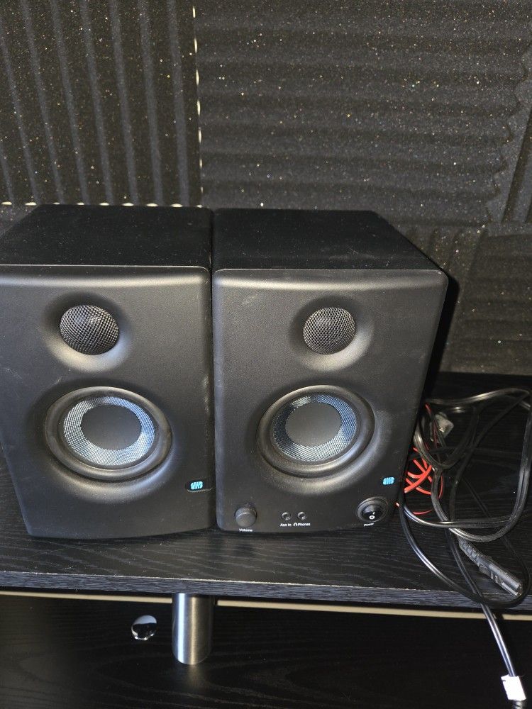 Presonas E3.5 Speakers