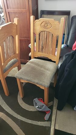 Table chairs set of 4
