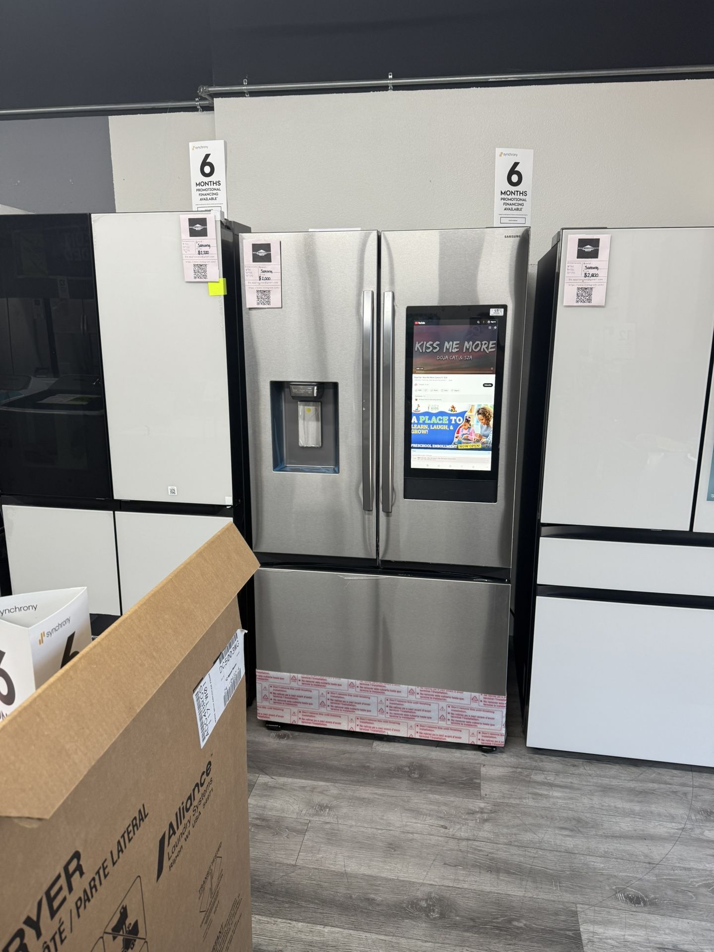 Samsung - 30 cu. ft. 3-Door French Door Smart Refrigerator with Family Hub - Fingerprint Resistant Stainless Steel